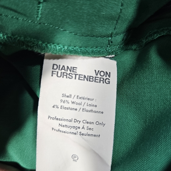Diane von Furstenberg pleat front pant. - Picture 8 of 11